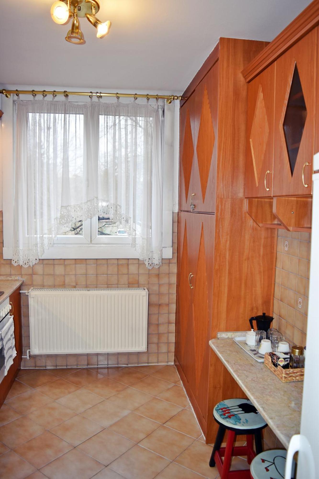 Belvarosi Classic Apartman 85 Square Meters Сомбатели Екстериор снимка